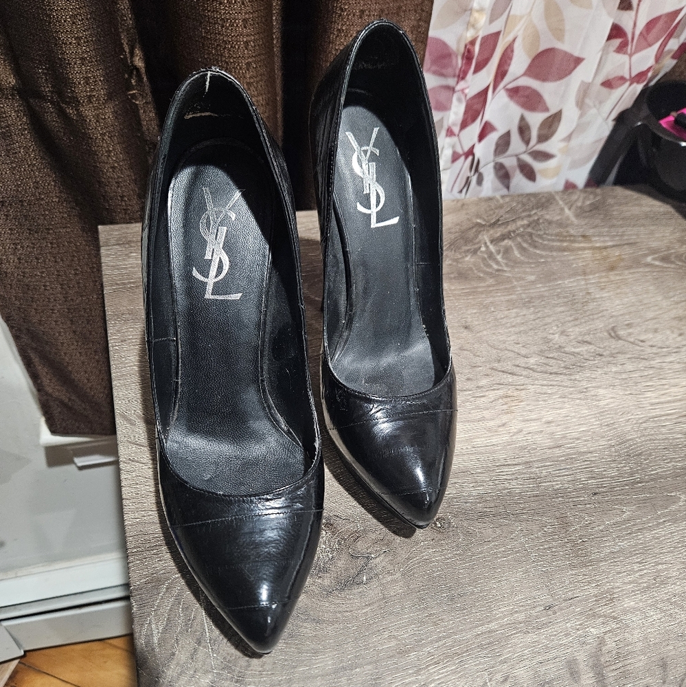 Yves Saint Laurent heels - Picture 2 of 6